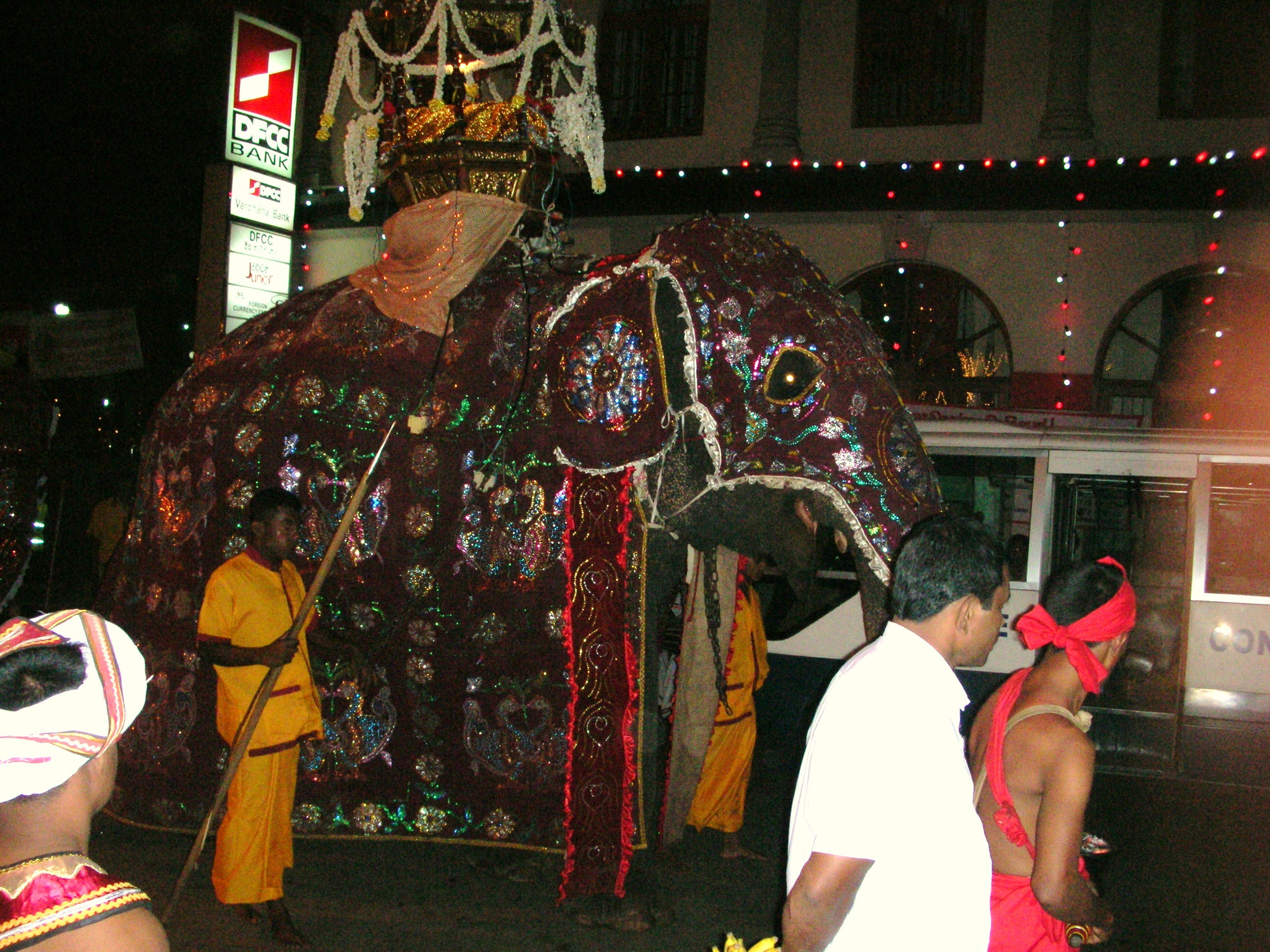 perahera3